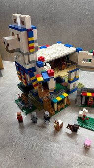 Lego 21188 Minecraft- Dedinka Lám - 4