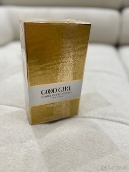 Parfem Carolina Herrera - 4