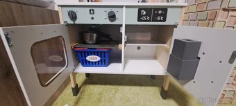 Drevená kuchynka + mikrovlnka - 4