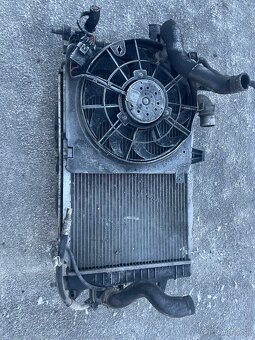 Zafira B chladičová stena - 4