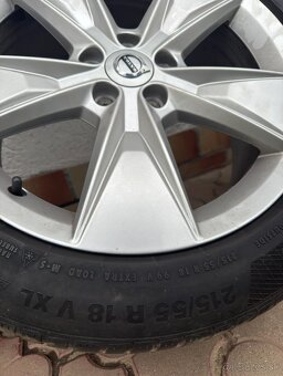 Elektróny + zimné pneu Volvo - 4