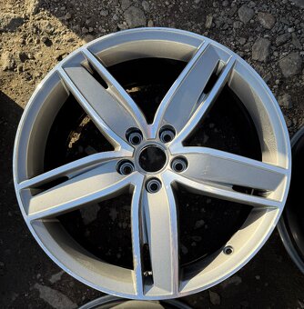 Sada diskov Audi RS A3, A4, A5, A6, Q3 R19 - 4
