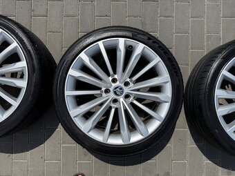 Predam r19 Trinity 5x112 8j et44 letné pneu - 4