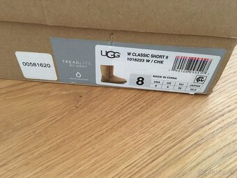 UGG W CLASSIC SHORT II dámske kožené snehule - 4