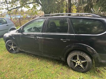 Ford Focus 1,6 benzín - 4