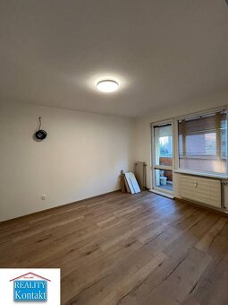 PRENÁJOM kompletne prerobeného 1 izbového bytu s balkónom sí - 4