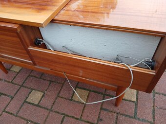 Predám Retro tv Komoda (stolík) - 4