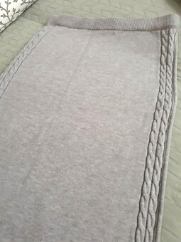 Predám pletenú súpravu - sukňa, pulóvrik č. 38 - 4