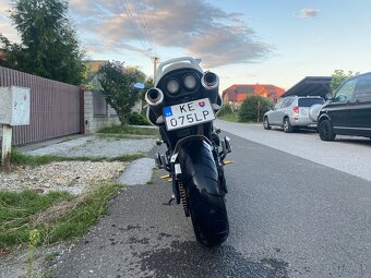 Suzuki GSR 600 ABS - 4