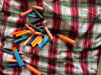 Predam pistole Nerf s nabojmi - 4