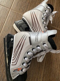 Predám chlapčenské ľadové korčule - 4