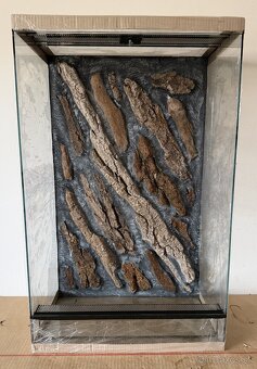 Terárium 47x30x75 a 47x40x75 s 3D stenou - 4