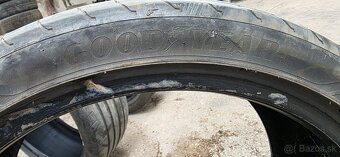 Goodyear 225/40 R19 - 4