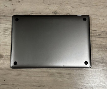 Predám MacBook Pro 15” (2019) - 4