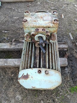 Predám trojfázový elektromotor 7,5kw - 4