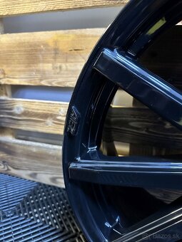 Volkswagen T5, T6, BMW řady 1, 3, 5 - ALU disky zn. AEZ 5x12 - 4