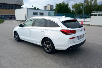 Hyundai i30 CW 1.6Crdi Family r.v.2021 Kúp na Slovensku - 4