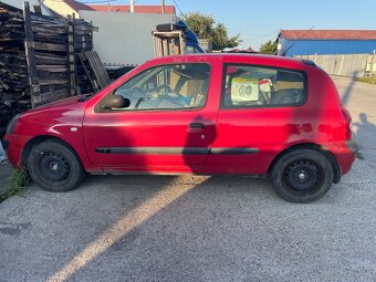Renault Clio 1.2 benzín R.v 2004 - 4