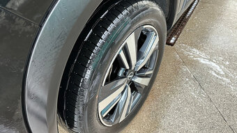 Predám letné pneumatiky Hankook 235/55R19 z nového auta - 4