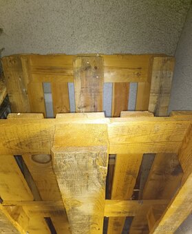 Predám euro palety svetlé - 4