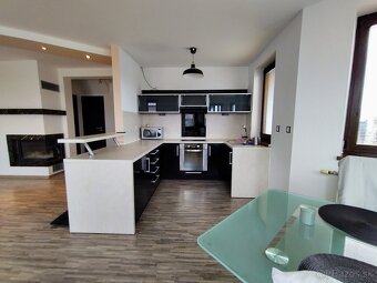 VÝHODNÁ KÚPA - SAMOSTATNÝ RODINNÝ DOM S GARÁŽOU - 4