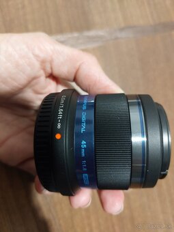 Olympus M.Zuiko Digital 45 f 1.8 - 4