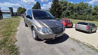 Chrysler Voyager 2,5crdi - 4
