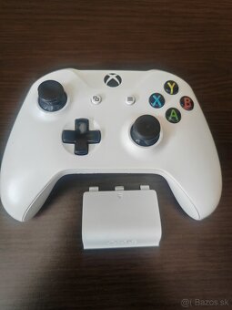 Predám ovládače na Xbox a playstation 4 - 4