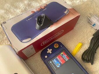 Nintendo Switch Lite - 4
