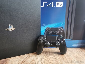 PS4 PRO 1TB - 4