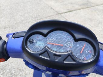 Yamaha maxster 125 - 4