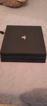 PS4 Pro - 4