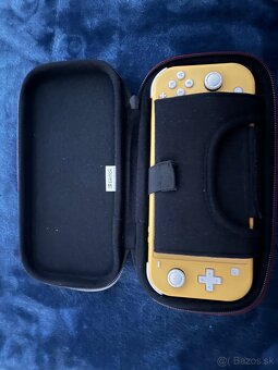 NINTENDO SWITCH LITE + HRY - 4