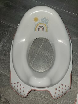 Protišmyková redukcia na WC - 4