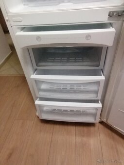 Chladnička z mraznickouLG - 4