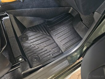 Suzuki Jimny , Samurai - gumové koberce, vaničky - 4