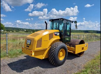 Valec Caterpillar CS64B - 4