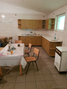 3x murovaná hala, 830m2, pozemok 4.600m2 + les 1,1ha, Encs - 4
