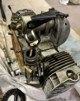 Originální nové motory z vojenského depozitu Dneper K750 - 4