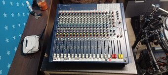 Mixpult - 4
