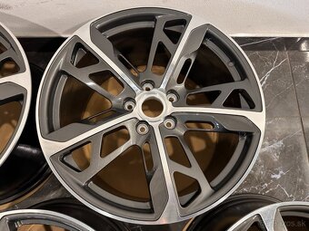 Orig Porsche Taycan Cross Turismo r21 9J1601025AL - 4