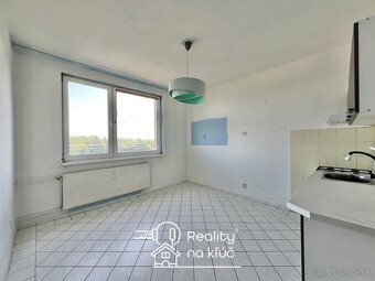 Na predaj 1-izbový byt na S.H. Vajanského ul. v Nových Zámko - 4