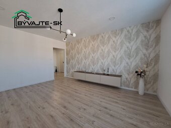 REZERVOVANÉ Dvojizbový byt s lódžiou a komorou na sídlisku - 4