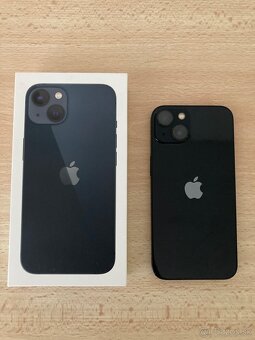 Apple iPhone 13, Apple iPhone SE 2020 - 4