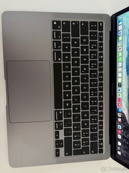 Predám Macbook Air 13,3” 2020 - M1 - IBA 11 cyklov - 4