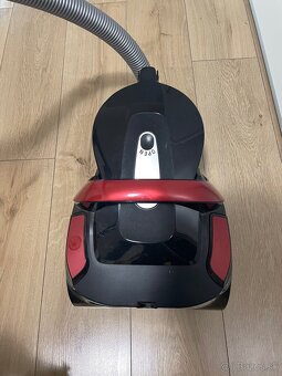 Bezvreckový vysávač ROWENTA SILENCE FORCE CYCLONIC - 4