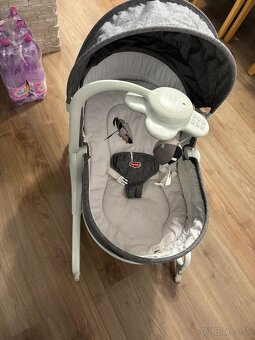 TINY LOVE MULTIFUNKČNÉ LEHÁTKO HOJDAČKA S KARUZELKOU - 4