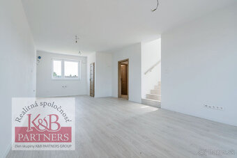 Ponúkame na predaj novostavbu troch 4izb. RD v Trenčíne - 4