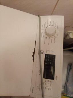 Práčka Electrolux, plnená zhora - 4