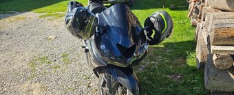 Kawasaki zzr1400 - 4